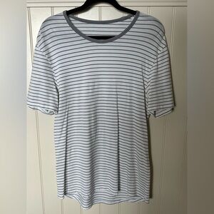 LULULEMON ATHLETICA Mens Size Medium White with Grey Stripes & Trim T Sh…